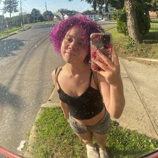 Loriahlols (Btwkay), artist and content creator